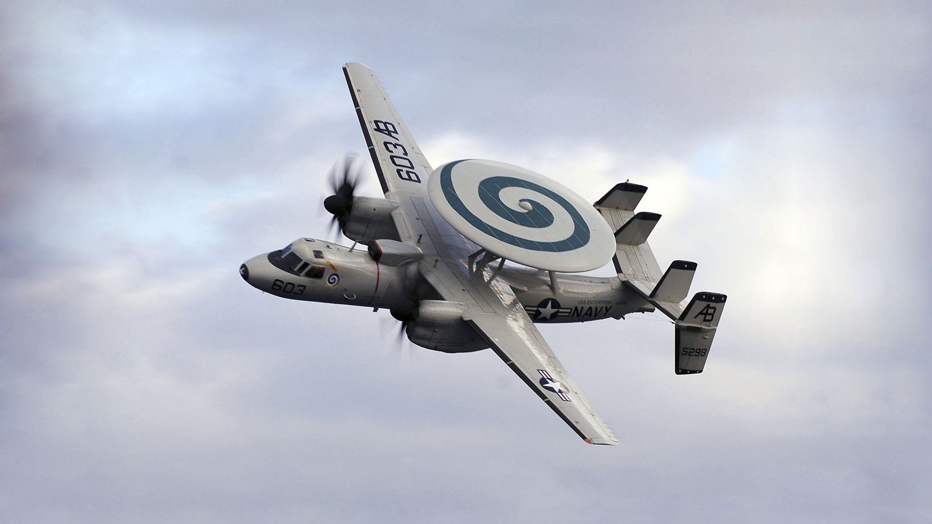 阿贾克斯在与PSV的关键战中3-2获胜,暂时止住颓势。前曼联前锋韦霍斯特回归荷甲,加盟阿贾克斯。