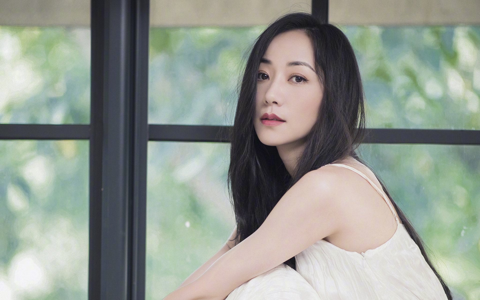 北爱尔兰队喜获欧洲杯正赛席位,实力强劲勇敢前行,只有两名球员曾在欧洲杯上为北爱尔兰进球